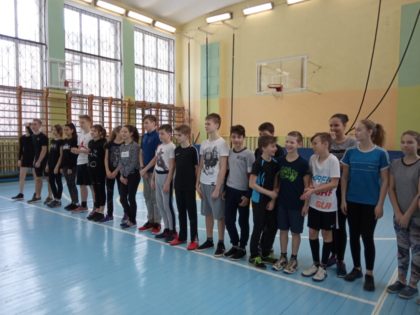 Ученики на сдаче ГТО