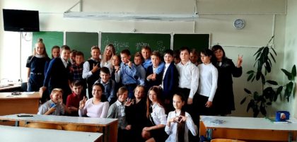 Коллективное фото участников акции «Добрые уроки»